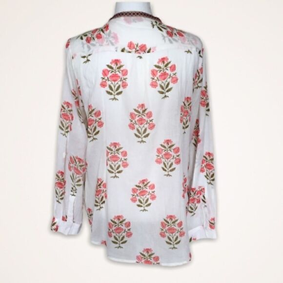 Embroidered Neckline Floral Blouse - Picture 3 of 8